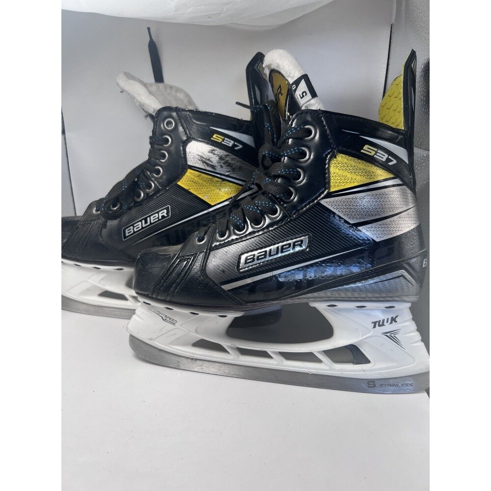 Bauer Supreme S37 Size 5 D Intermediate Hockey Skates